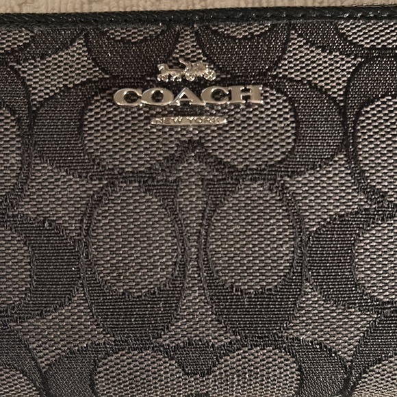 Coach zipper wallet - Picture 4 of 12